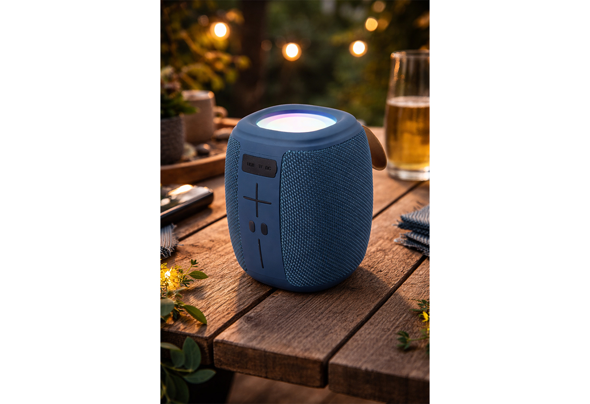 Απεικονίζεται το ηχείο σε τραπέζι.